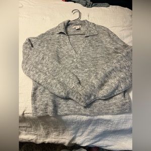 Sweater crop top size large. NWOT